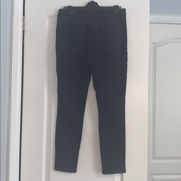 2 Pairs of Old Navy Super Skinny MidRise - Standard length 28" & Cropped 26" - Picture 4 of 9